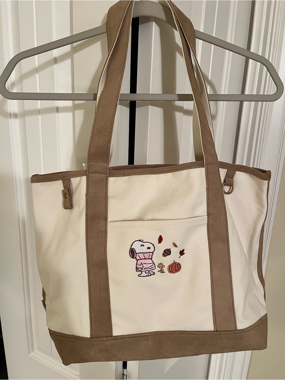 American Eagle Peanuts Snoopy Fall Autumn Tote Bag Beige Faux Suede Pumpkin